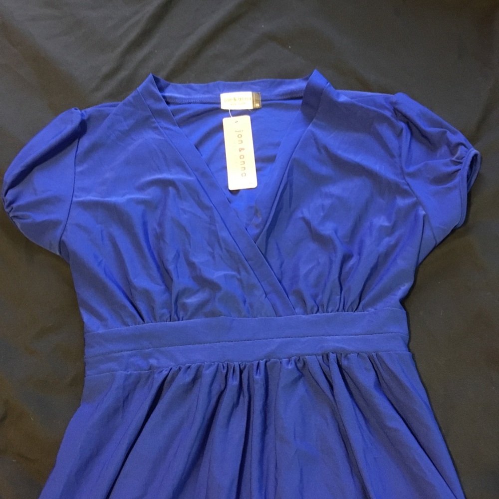 Dress - Picture 2 of 5